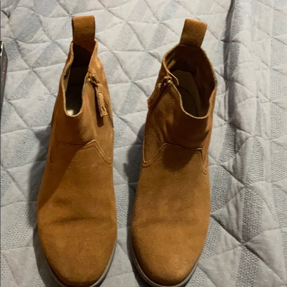 Vionic Tan Ankle Boots
